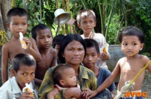 normal_action_trafic_enfants_village_khmer_cambodge02148